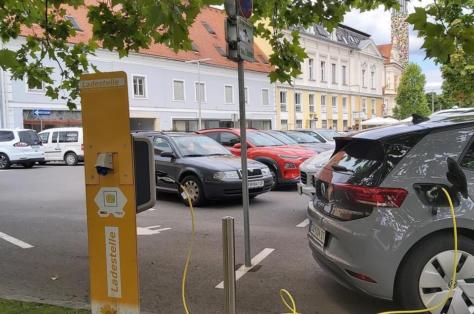 E-bike charging station main square/ Feldbach fountain - Impression #1 | © Tourismusverband Feldbach