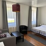 Photo of Double room, shower or bath, toilet, 1 bed room | © Lendl