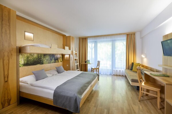 jufa-hotel-im-weitental-bruck-ad-mur-zimmer-ff3-be | © JUFA Hotel Weitental/Bruck a.d.Mur