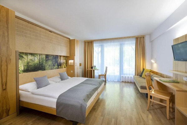 jufa-hotel-im-weitental-bruck-ad-mur-zimmer-dz-bet | © JUFA Hotel Weitental/Bruck a.d.Mur