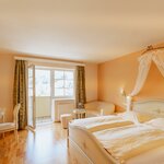 Photo of Ostern, Double room, shower or bath, toilet, superior