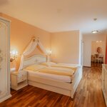 Photo of Ostern, Junior suite, shower or bath, toilet, balcony