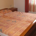 Photo of Double room, bath, toilet, 1 bed room | © Schmiedhofer
