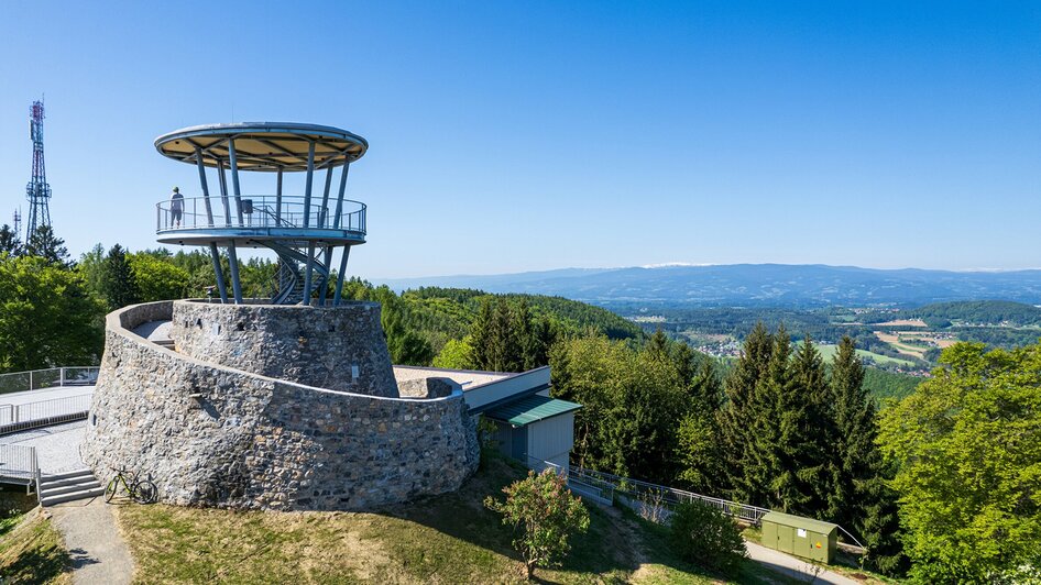 Aussichtsturm Fürstenstand mit Panoramablick über Graz. | © Markus Kaiser