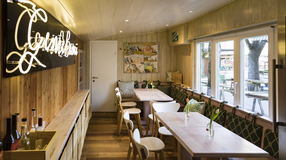 Genießerei am Markt I Essen & Trinken in Graz | © Genießerei am Markt Gemütliches Restaurant mit Holzmöbeln und modernen Details. | © Genießerei am Markt