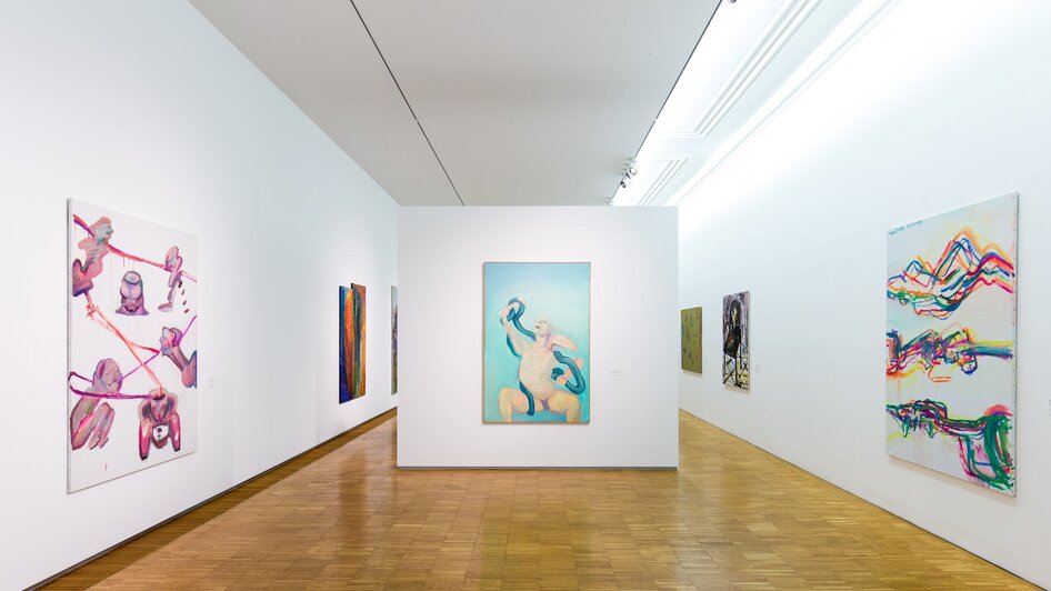 Innenansicht einer Galerie mit zeitgenössischen Kunstwerken. | © Graz Tourismus - Harry Schiffer