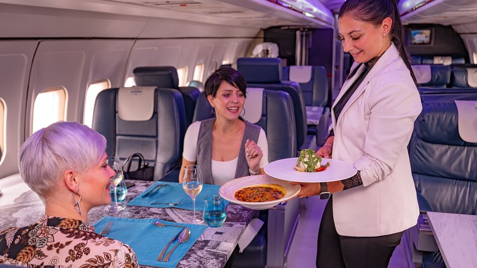 Elegantes Dining-Erlebnis an Bord von NOVA-AIR in Graz. | © 5komma5sinne - Rene Strasser Fotografie