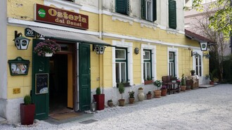 Gemütliche Osteria in Graz mit einladendem Eingangsbereich. | © Osteria dei Sensi