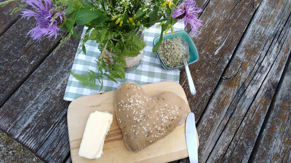Baking bread at the Troger Mill - Impressionen #2.3