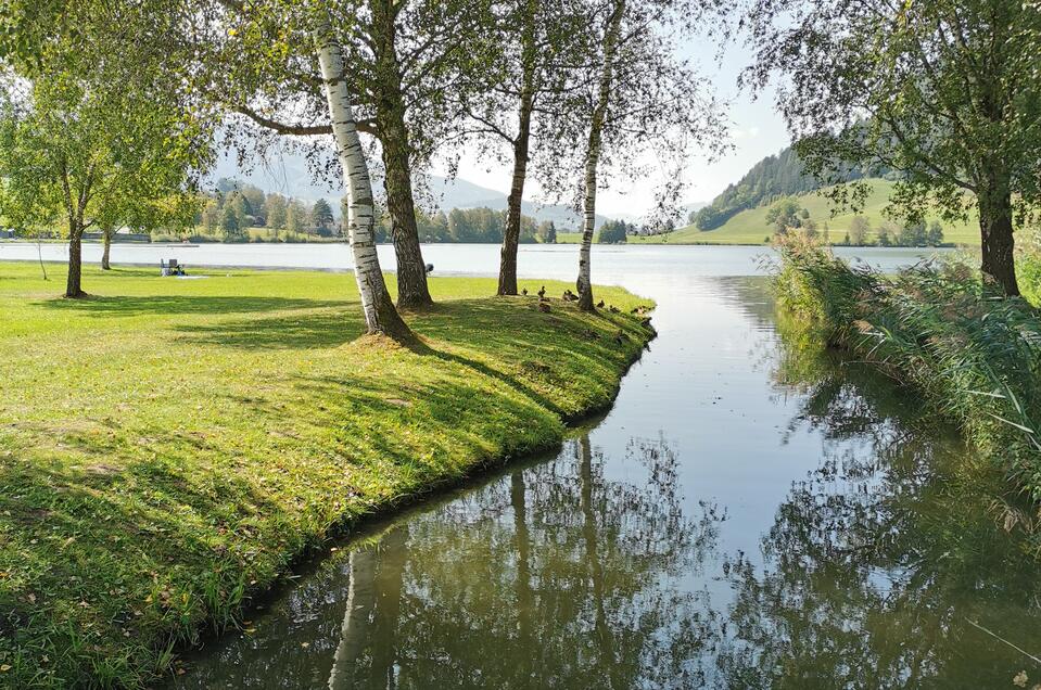 Pilates am Natur.Kraft.Platz Putterersee - Impression #1 | © Birgit Geieregger