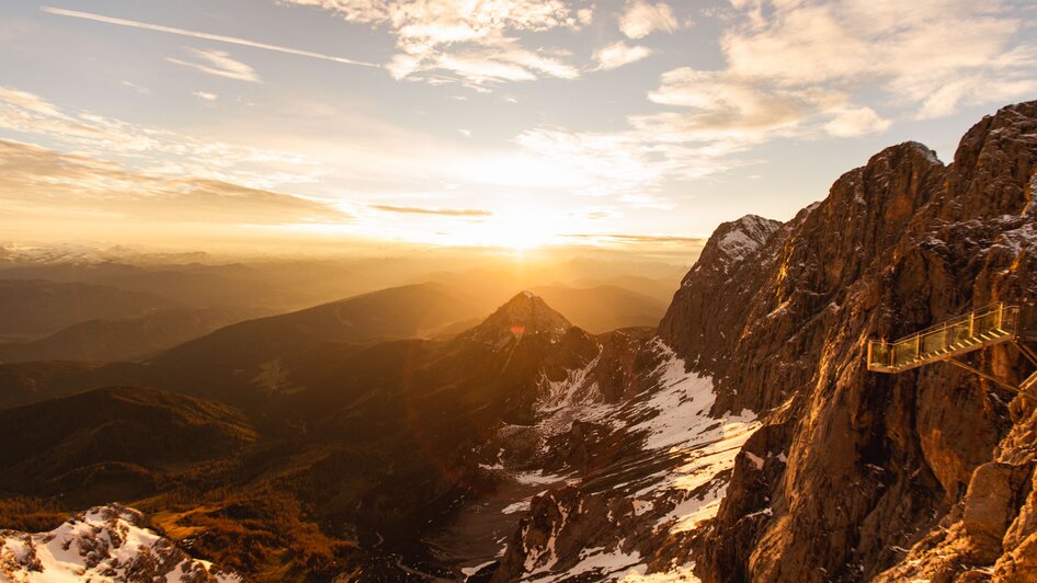 Magischer Sonnenuntergang am Dachstein | © Benjamin Bischofer