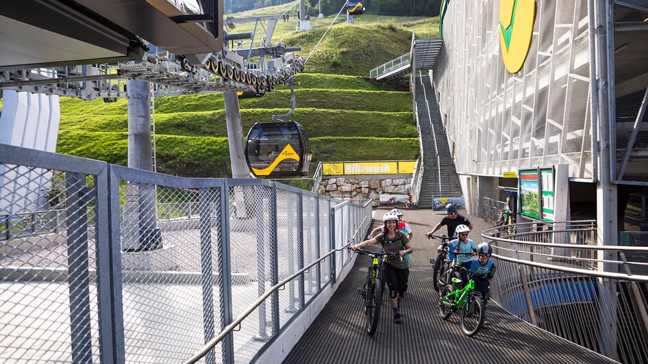 Planai-Hauptgondel mit Fahrrad