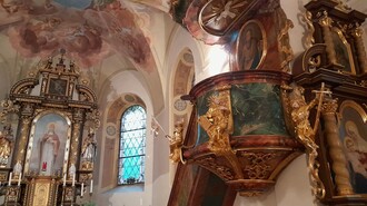 Altarraum in der Kirche St. Nikolai | © Beate Koller