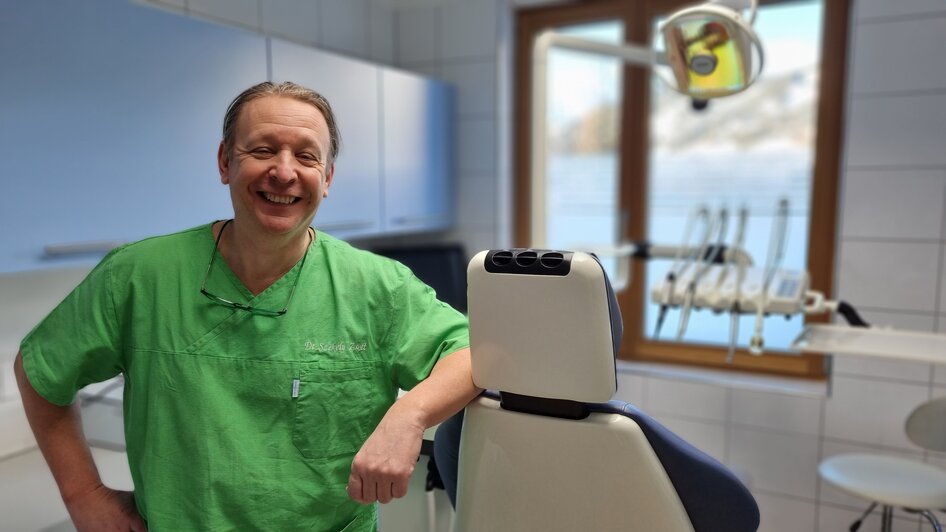 Med. dent. Dr. Zsolt Szekely - Impression #2.1