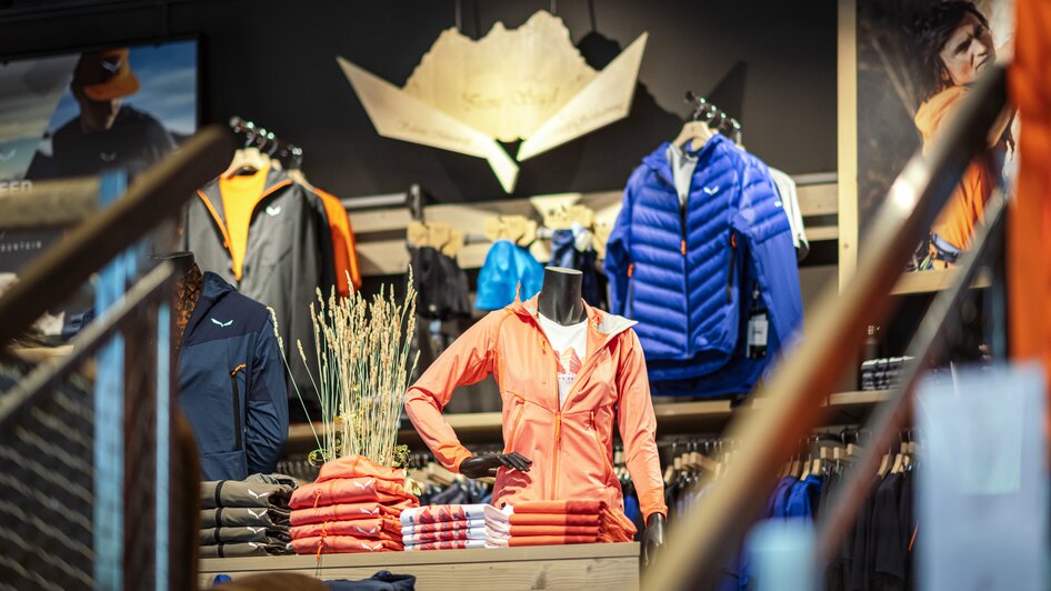 Mountain Shop Schladming,  BY Irene Reingruber - Impression #2.7
