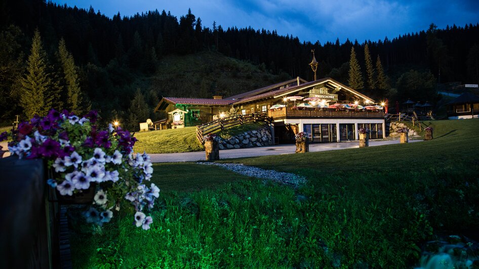 Abendstimmung mit der Ramsauer Waldschenke.