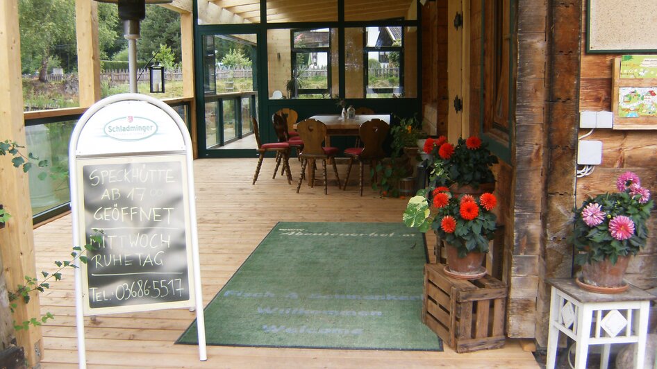 Abenteuerhof Schiefer - Speckhütte - Terrasse | © Abenteuerhof Schiefer